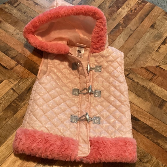 Little Lass Other - Sparkle quilted vest. Size 5